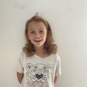 Luna R