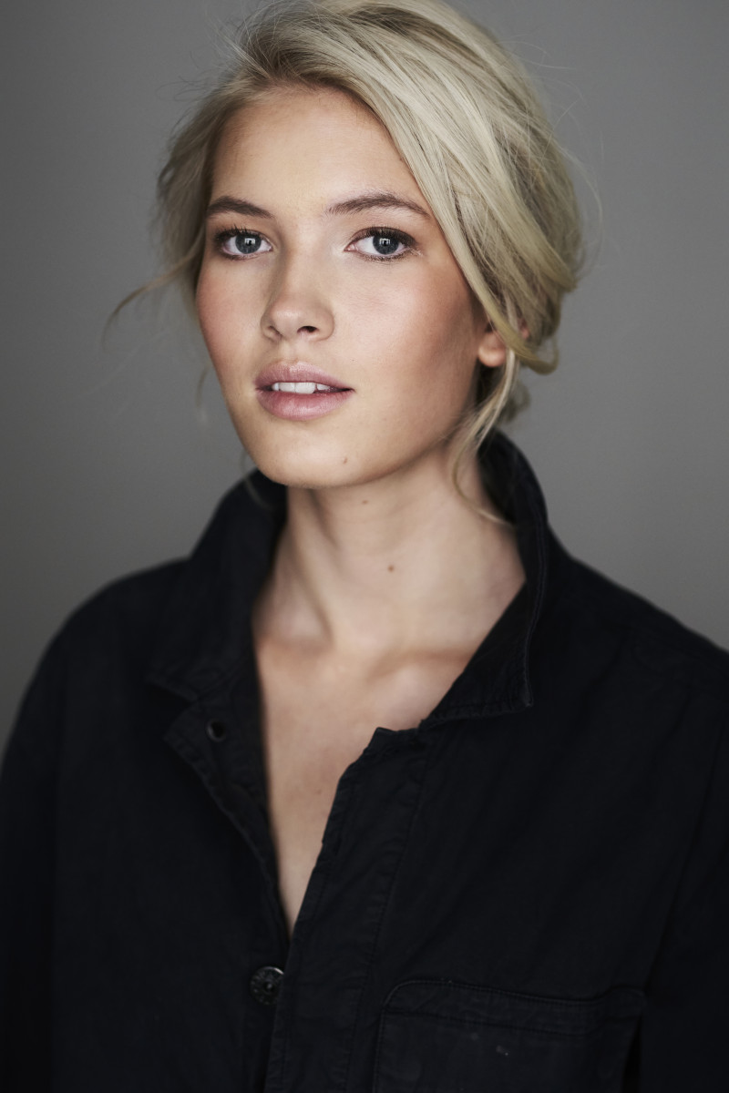 Nicoline R - CC Models